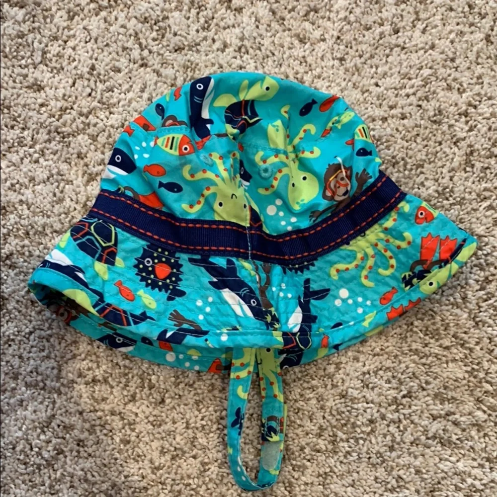 Old Navy make splash